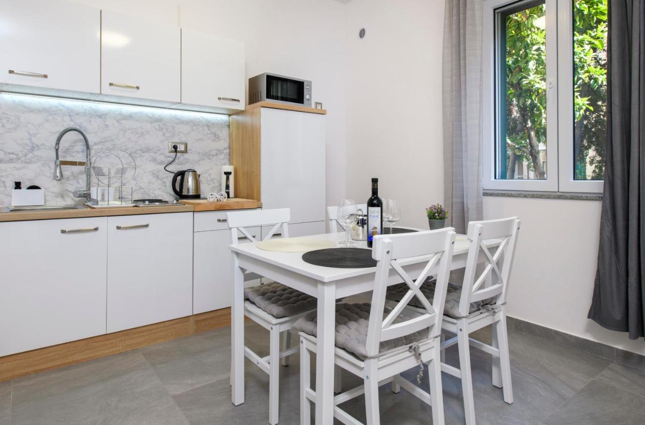 Apartment Delalle Split Buitenkant foto