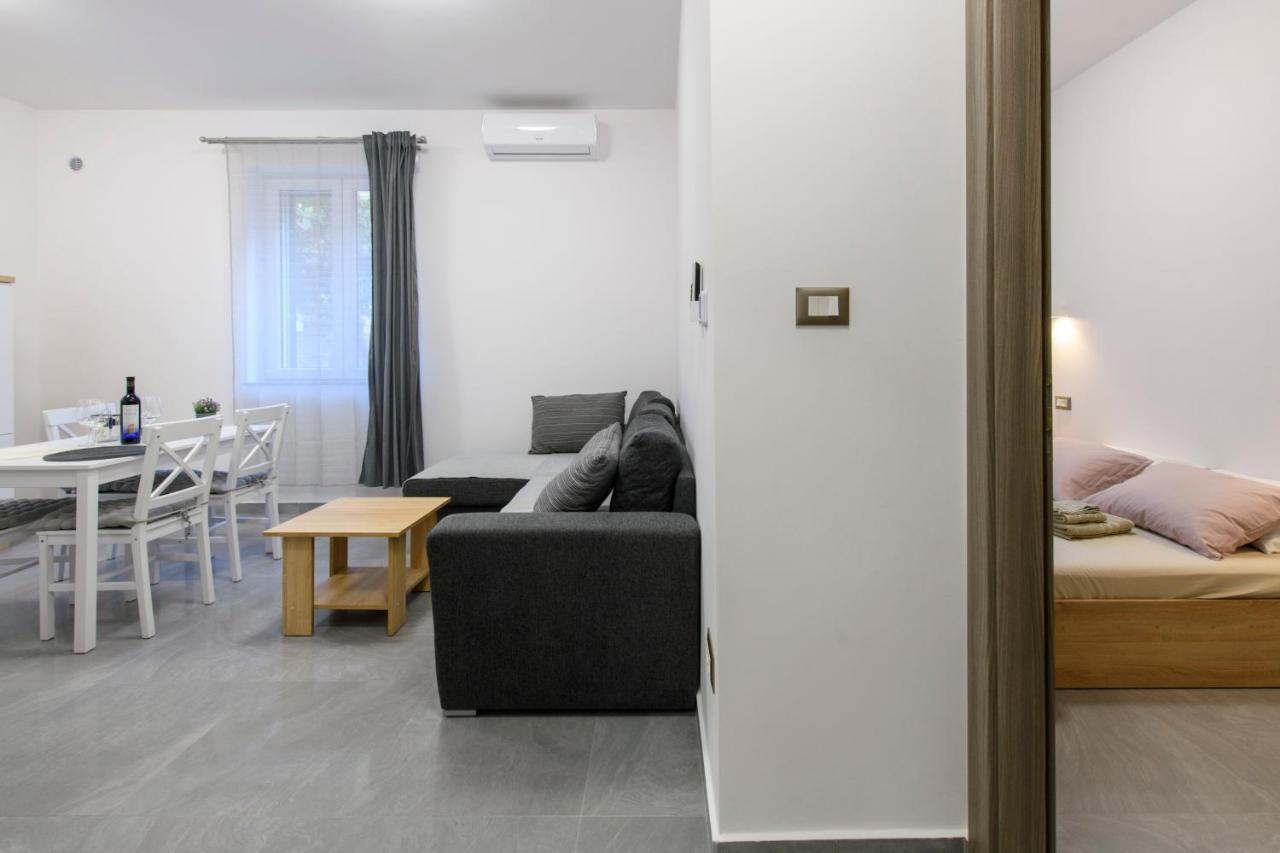 Apartment Delalle Split Buitenkant foto