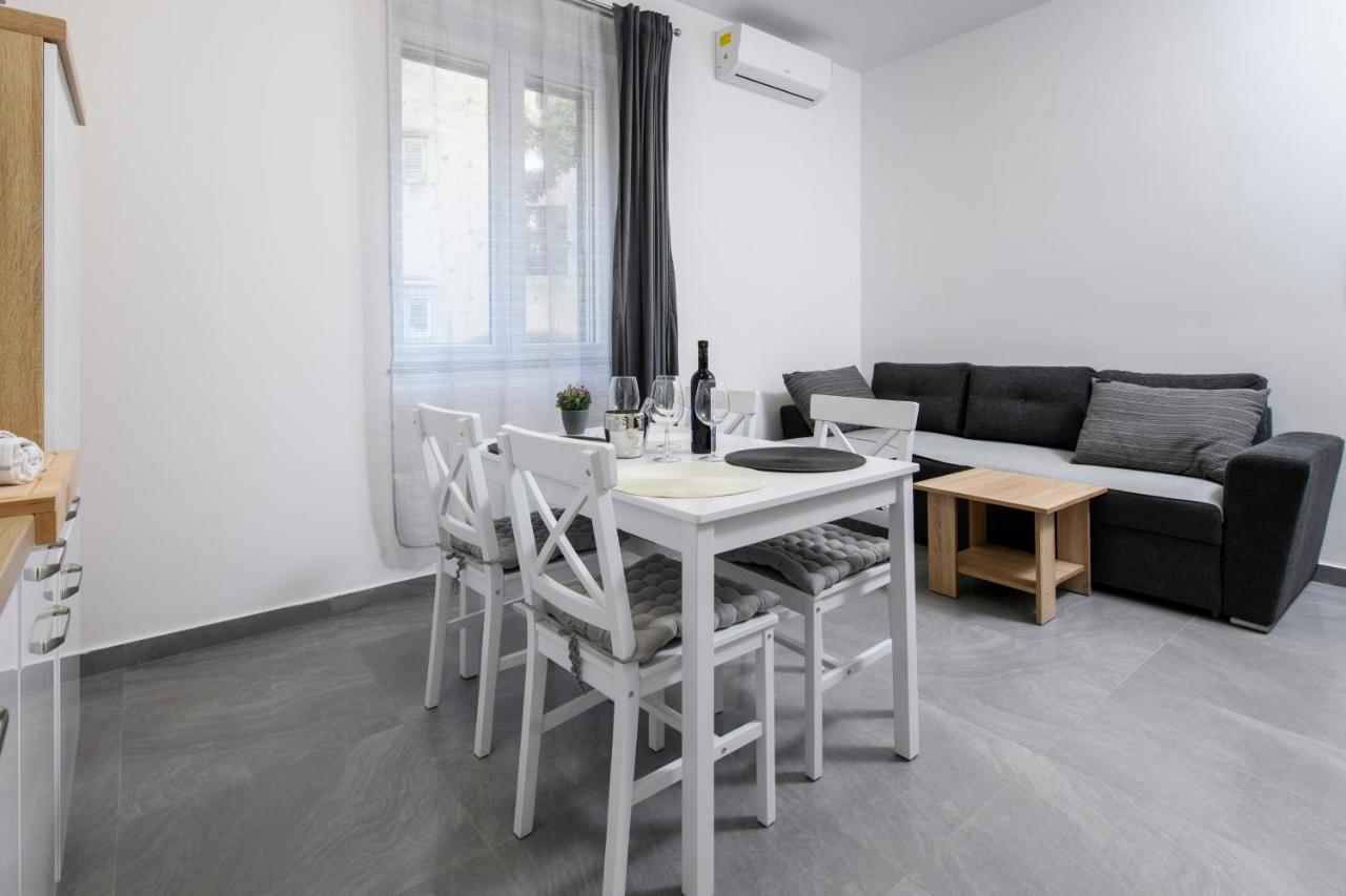 Apartment Delalle Split Buitenkant foto