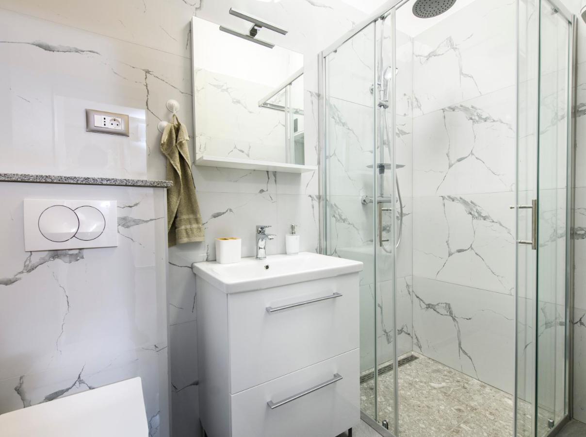 Apartment Delalle Split Buitenkant foto
